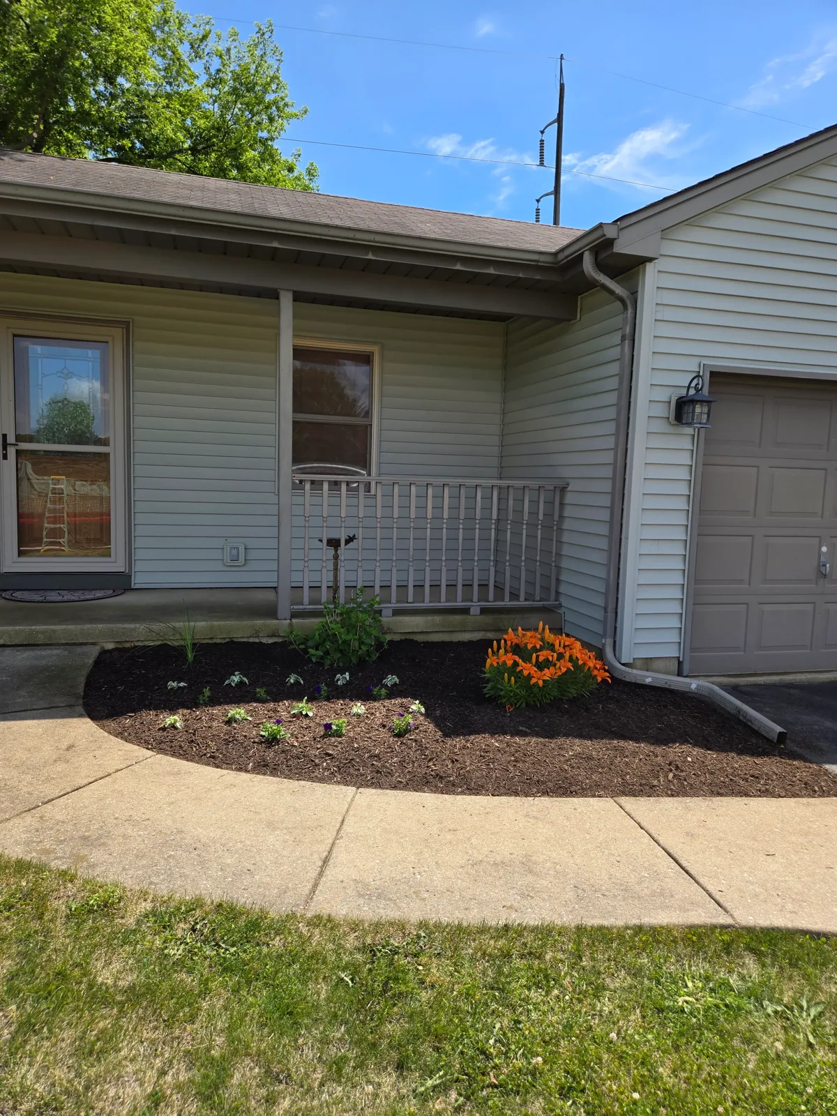 Paver patio and landscape built in Lake County, Illinois