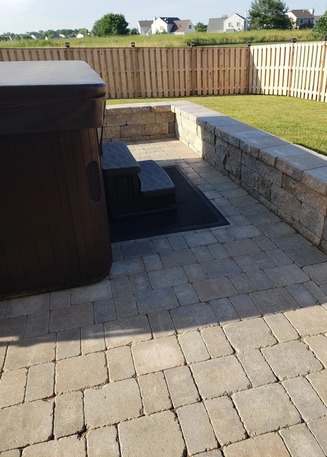 Raised planter wall
